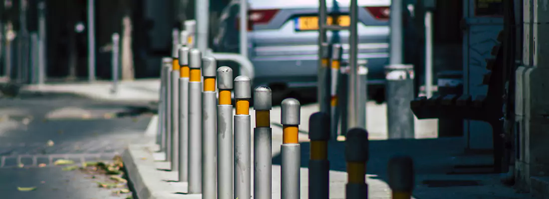 Safe and Convenient Retractable Barrier Column Systems for Properties in Brent, FL